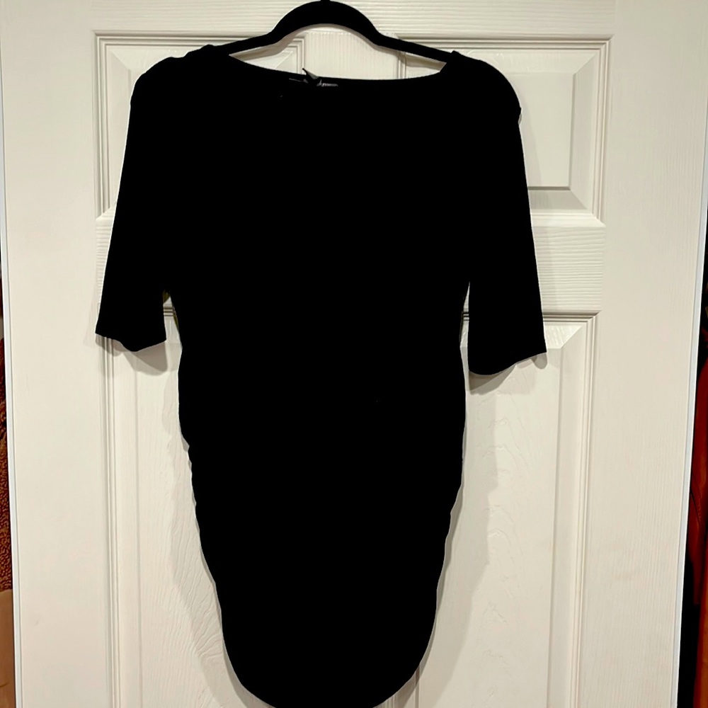 A pea in the pod black quarter length sleeve maternity  top